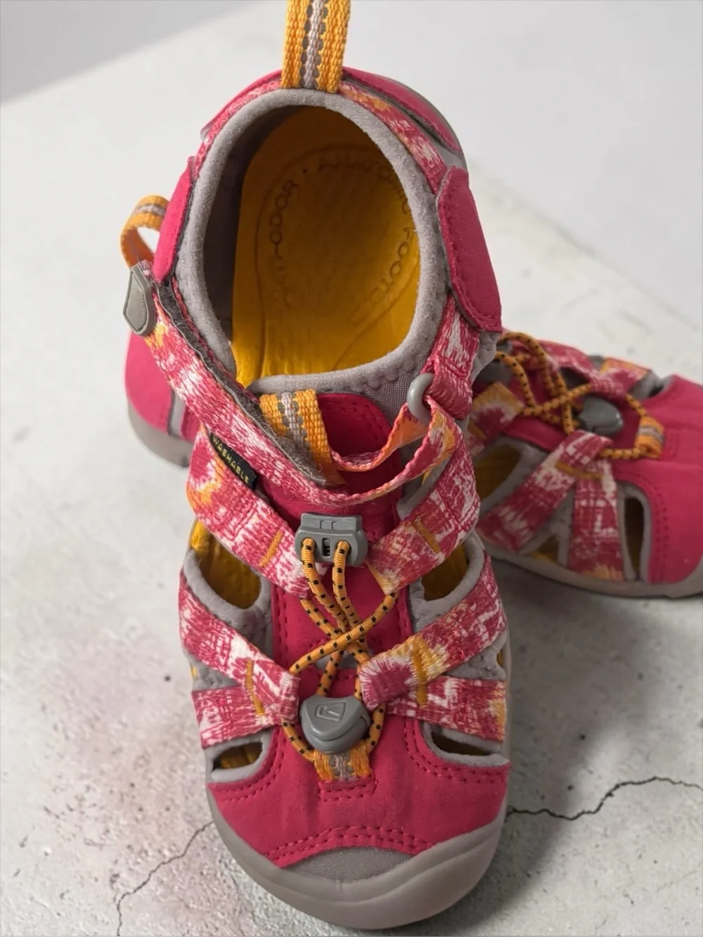 KEEN Girls Youth Size 1 Pink Newport H2 Water Hiking Sandals